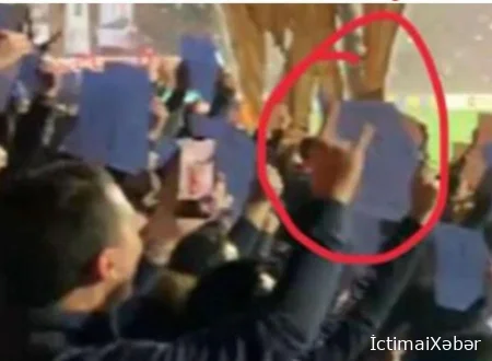 Stadionda bozqurd işarəsi... Ermənilər Türkiyə ilə oyundakı bu azarkeşi axtarırlar.