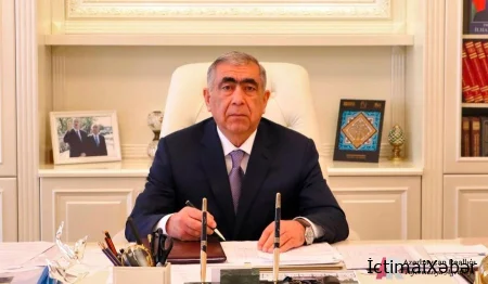 Saleh Məmmədovun qəbulunda qalmaqal: Pul paylayıb?