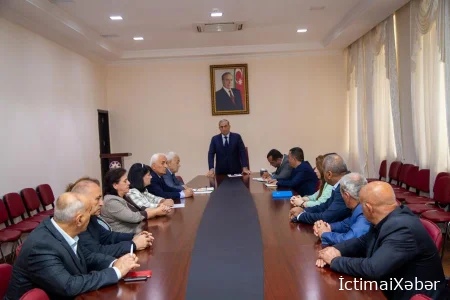 Salyan Rayon İcra hakimiyyətinin başçısı rayonda fəaliyyət göstərən ictimai şura üzvləri ilə görüşmüşdür.